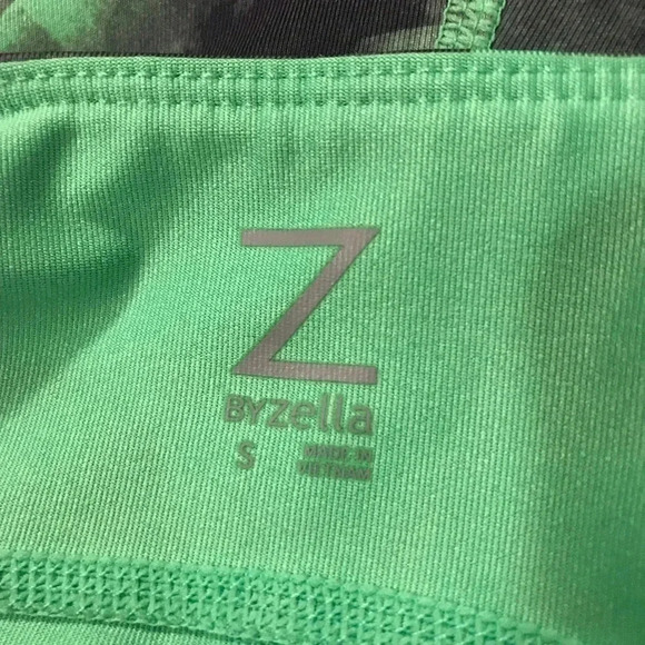 Z By Zella Green Black Geo Abstract Pattern Cropped Capri Leggings Women’s Small - Picture 4 of 11